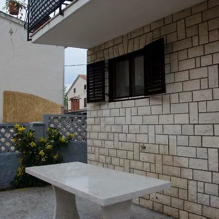 Aurora Διαμέρισμα *